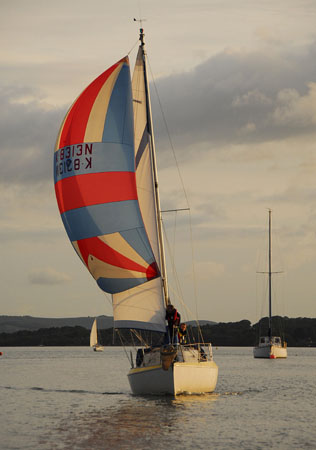 Andy with full sails & spinnaker