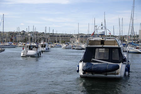 CQBHA entering Chanteray Marina