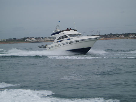 P5070104 Tyrone Adveturer off Milford on Sea 2