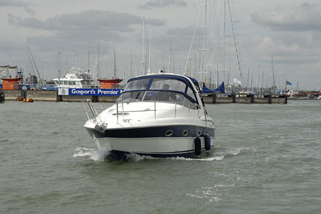 Cushti-Kamadaze leaving Gosport marina