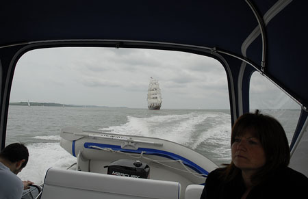 Leaving the Stad An#msterdam in the Solent