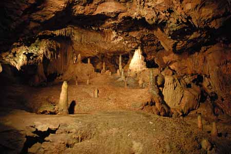04 Stalagmite grotto