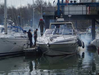 The wind'll get it in a minute